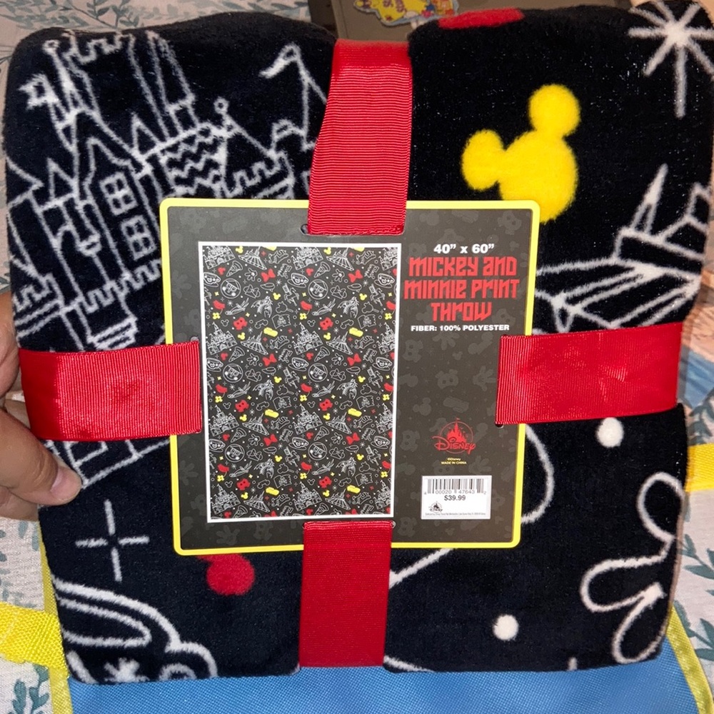 Mickey and Minnie Print Throw
